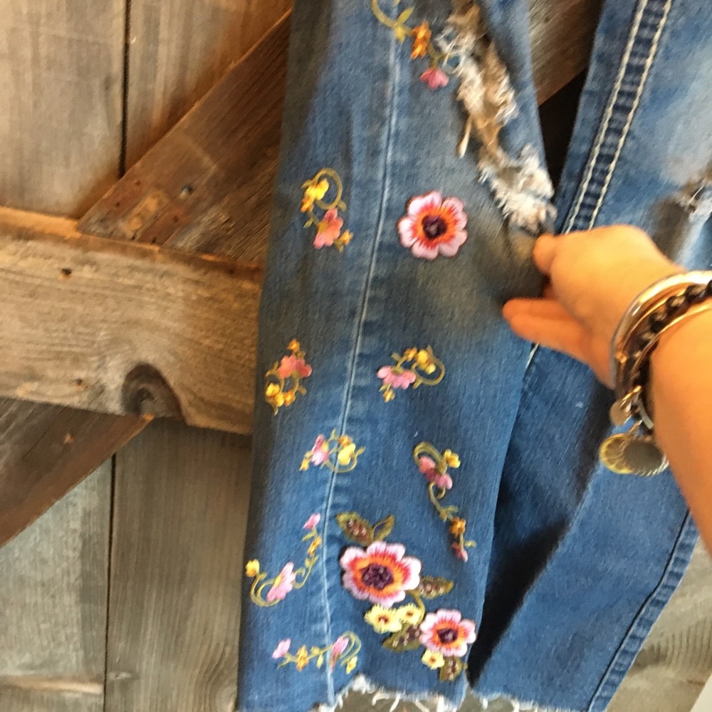 Jeans - Picture 8 of 8